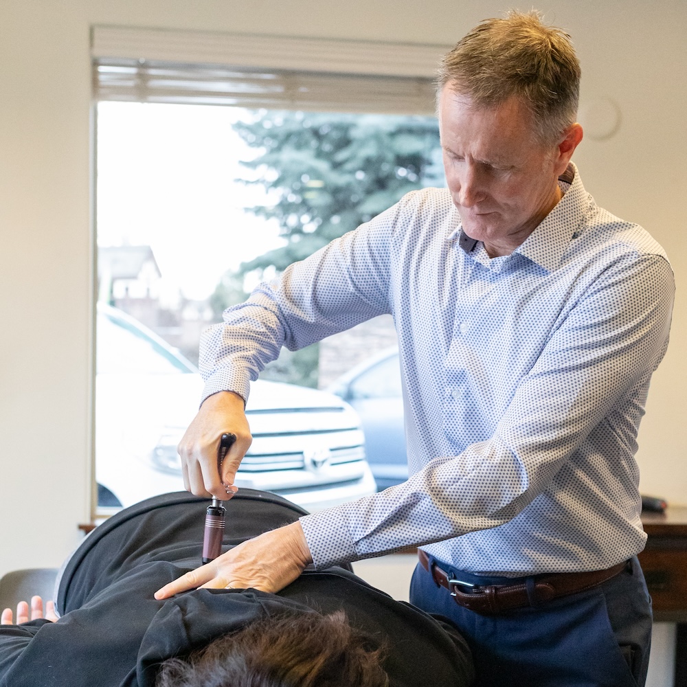Dr. Craig Ellison attend patients sciatica pain